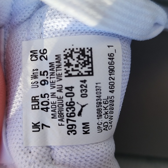 Puma White and Black Sneakers with Brown Sole - Picture 4 of 8